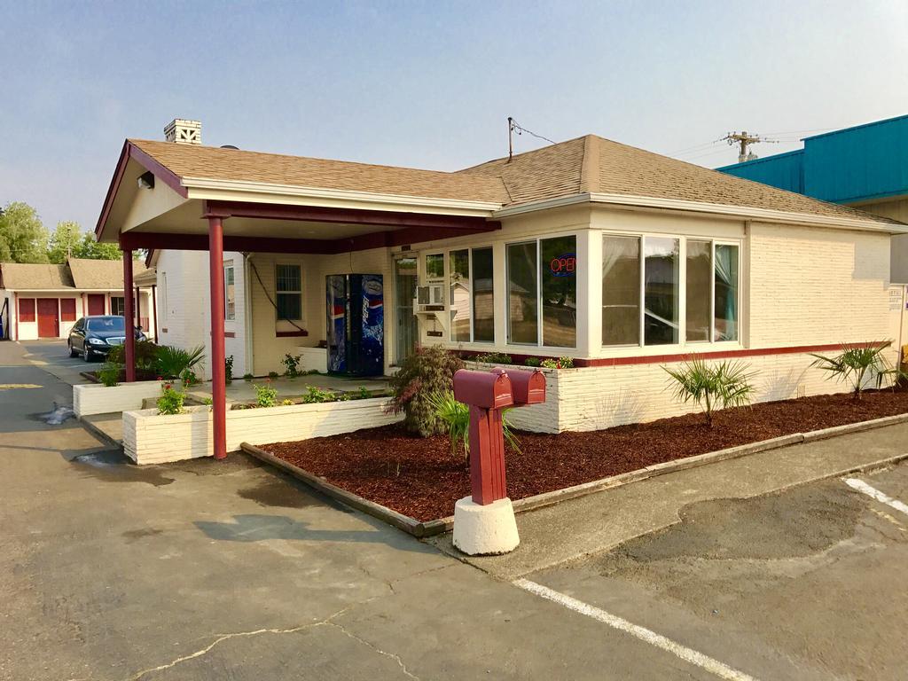 Travelers Inn Motel Salem Exterior photo
