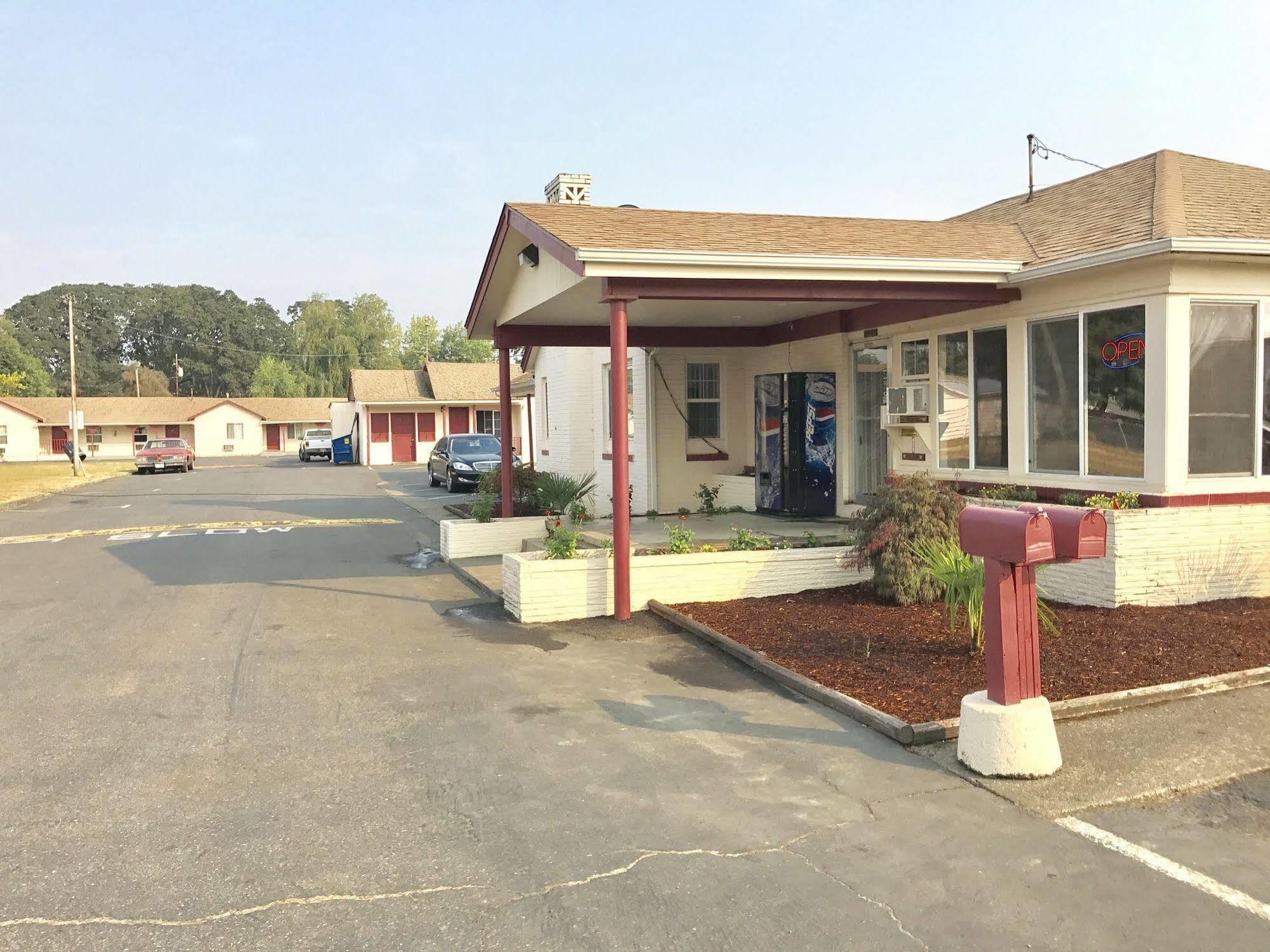 Travelers Inn Motel Salem Exterior photo
