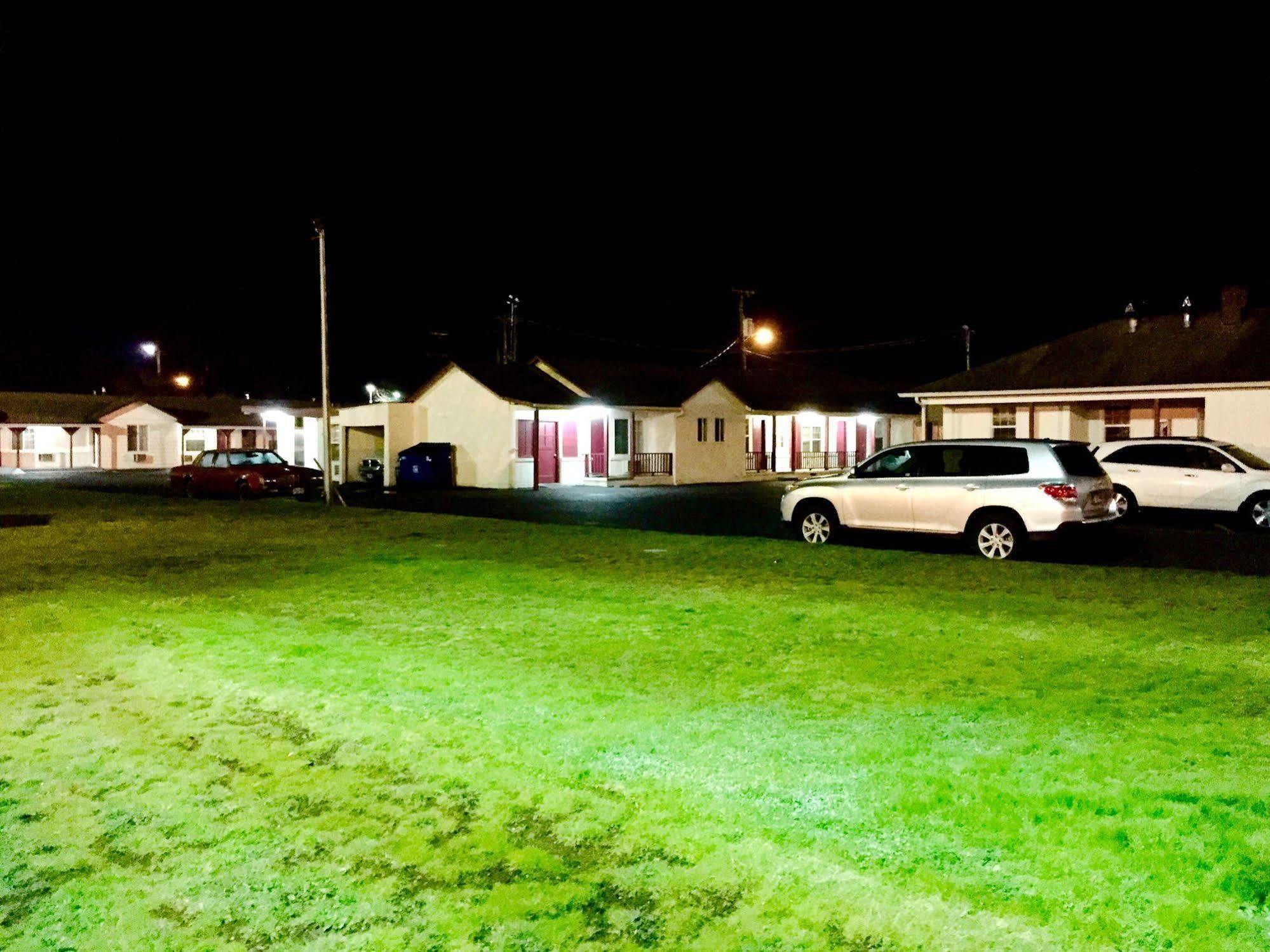 Travelers Inn Motel Salem Exterior photo